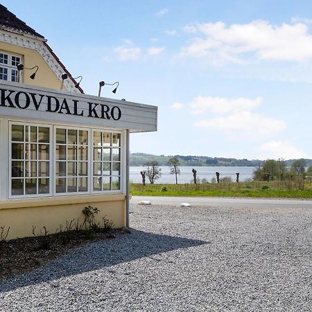 Skovdal Kro Jelling Buitenkant foto