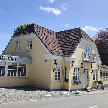Skovdal Kro Jelling Buitenkant foto